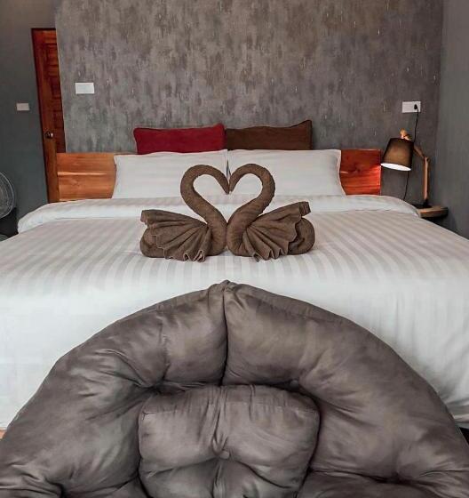 Deluxe room with river view, Rimwang The River Life