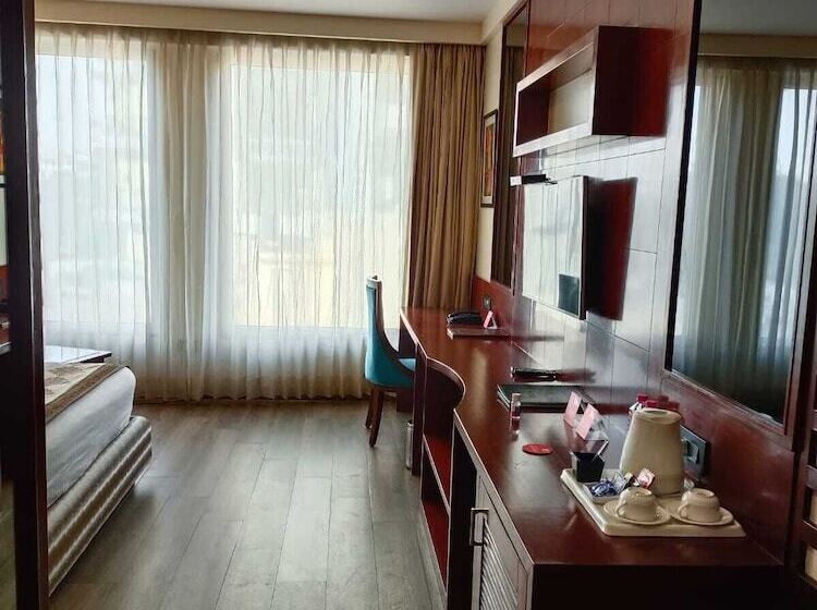 Quarto Deluxe, Spree Hotel Jaipur