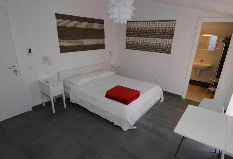 Номер Стандарт Вид на Море с Балконом, Accomodation Libertino