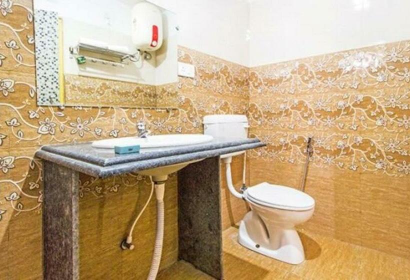 اتاق اجرایی سه نفره, Fabhotel Amaltas