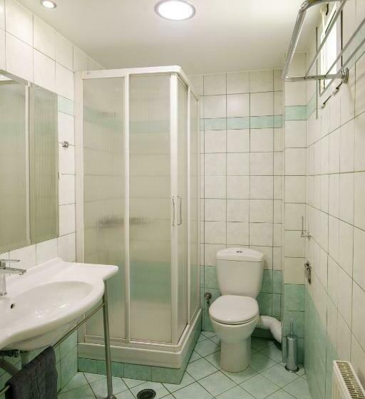Номер Стандарт, ατηινα