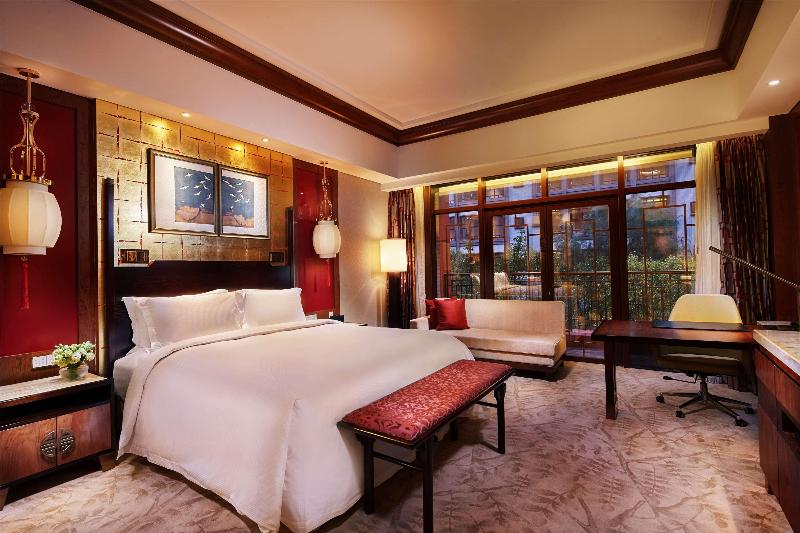 חדר דחוקס עם מיטת קינג, Hilton Tianjin Eco City