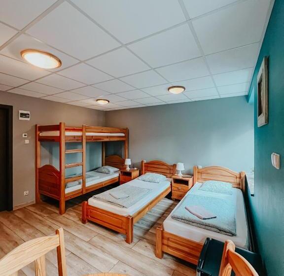 اتاق استاندارد چهار تخته, Hostel Filip