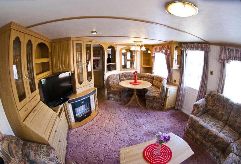 بانگلوی استاندارد, Hostel Filip