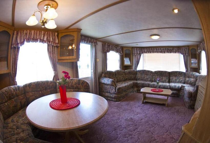 بانگلوی استاندارد, Hostel Filip