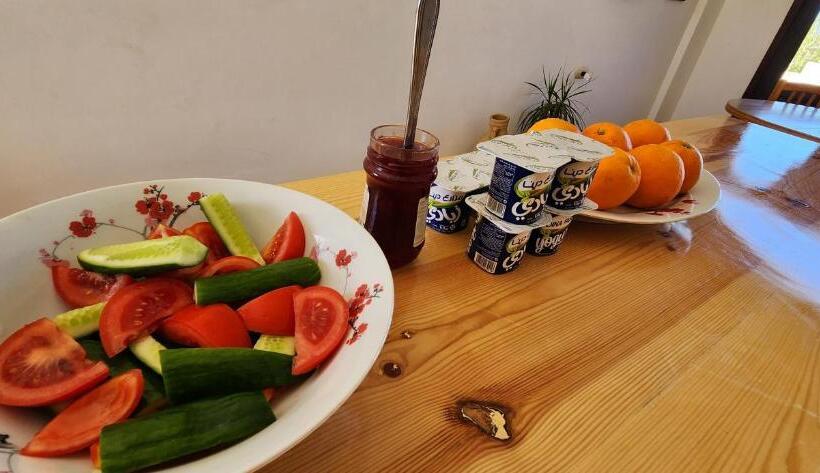 اتاق استاندارد با چشم‌انداز دریا, Rayhana Guest House