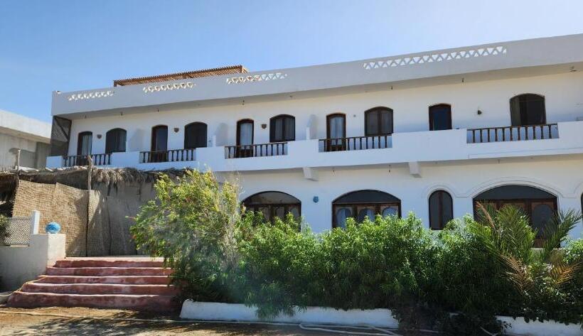 اتاق استاندارد یک نفره با چشم‌انداز دریا, Rayhana Guest House