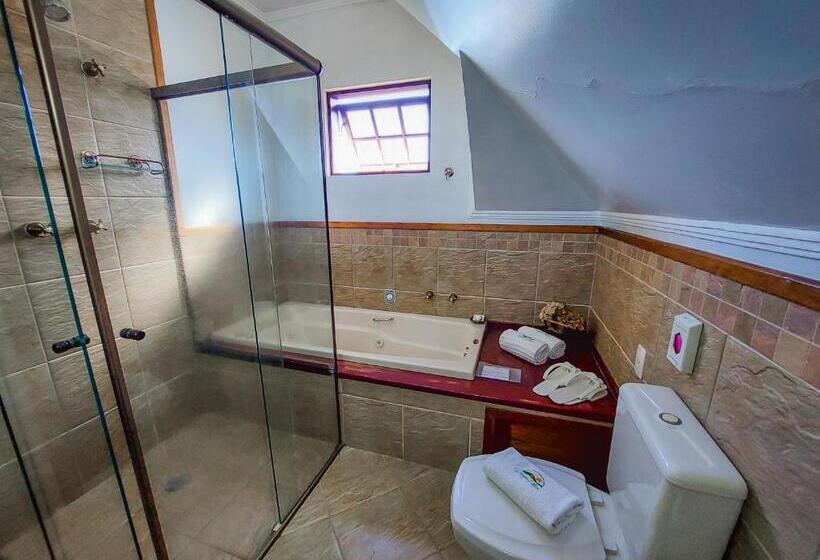 سوئیت با وان آب گرم, Pousada Victoria Villa By Nacional Inn   A 800 Metros Da Vila Capivari
