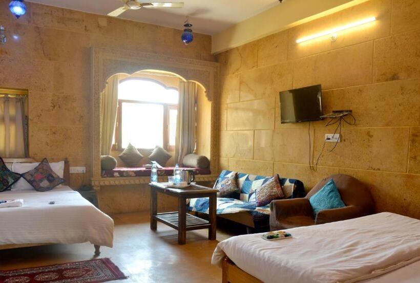 Люкс с Балконом, Wonbin Safari Jaisalmer
