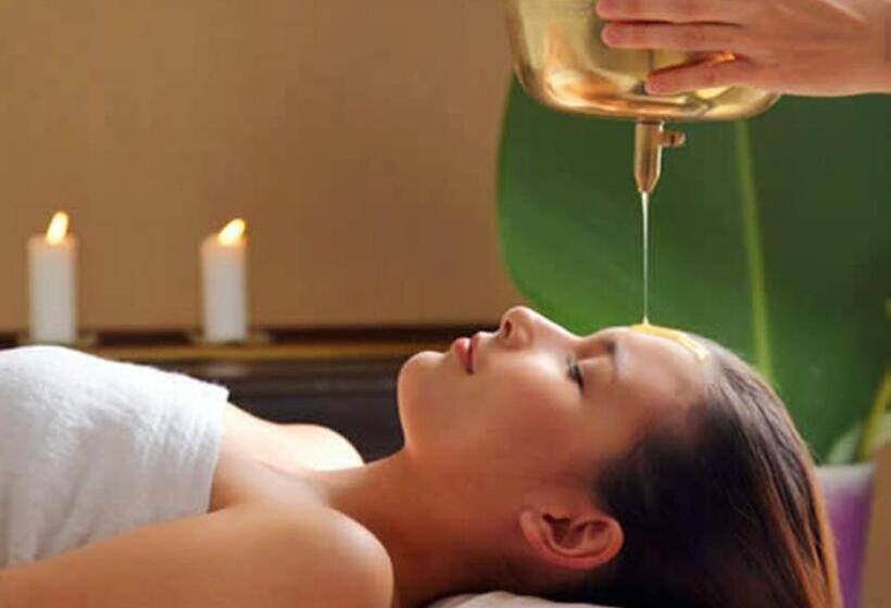 Quarto Superior, Oasey Ayurveda