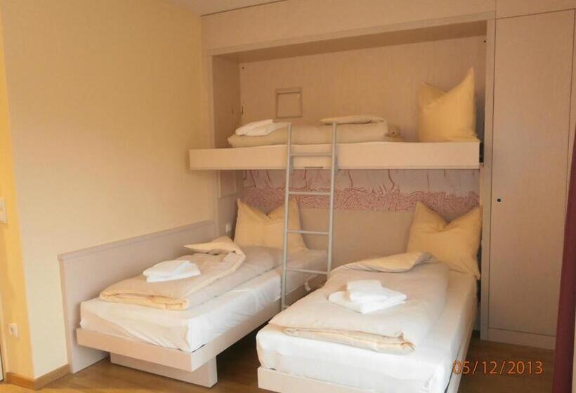 Номер Стандарт Трехместный, Jufa Hotel Im Brückenkopfpark   Jülich