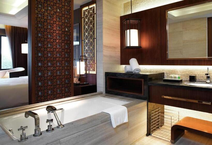 اتاق استاندارد با تخت بزرگ, The Westin Changbaishan Resort