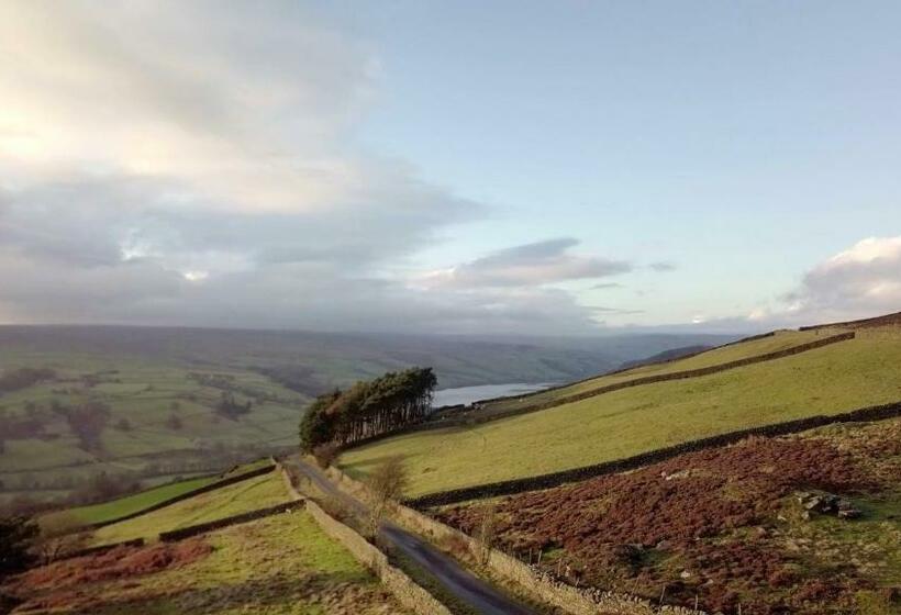 Casa 4 Quartos, Hilltop Snug Cosy Family Home In Bustling Town Of Pateley Bridge In The Yorkshire Dales   Book The C