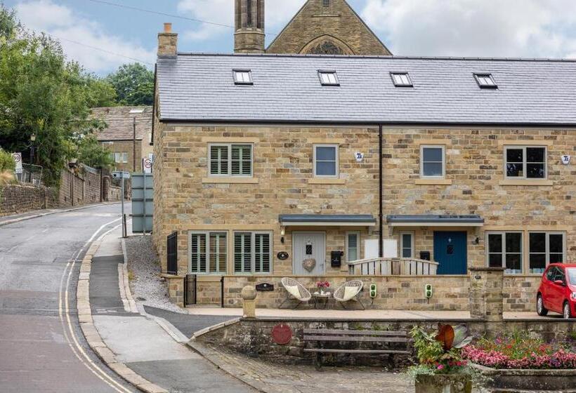 Casa 4 Quartos, Hilltop Snug Cosy Family Home In Bustling Town Of Pateley Bridge In The Yorkshire Dales   Book The C