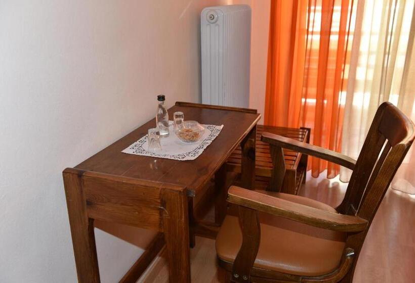 Habitación Estàndard Individual, 40 Platania