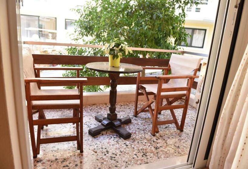 Habitació Triple Estàndard amb Balcó, 40 Platania