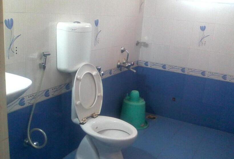 Quarto Deluxe, Pasuparthy Residency
