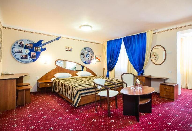 اتاق لوکس, Bukovyna