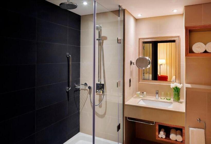 Люкс Кровать Кинг, Courtyard By Marriott World Trade Center, Abu Dhabi
