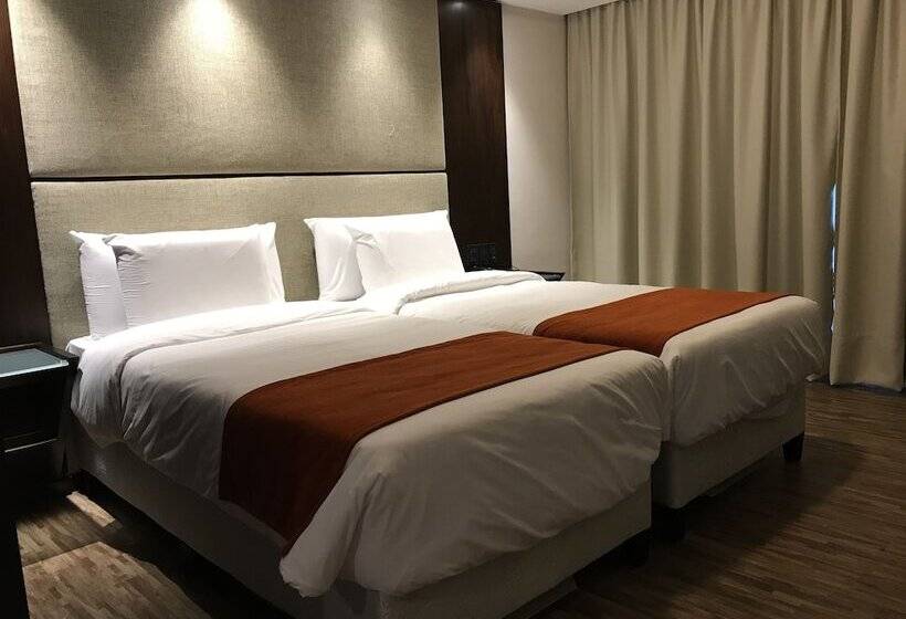 标准间, Crystal Tower