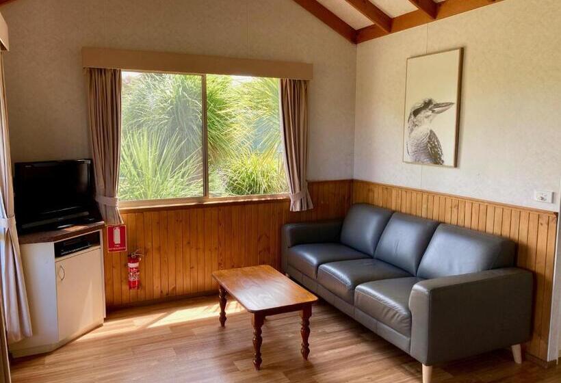 小室, Daysy Hill Country Cottages