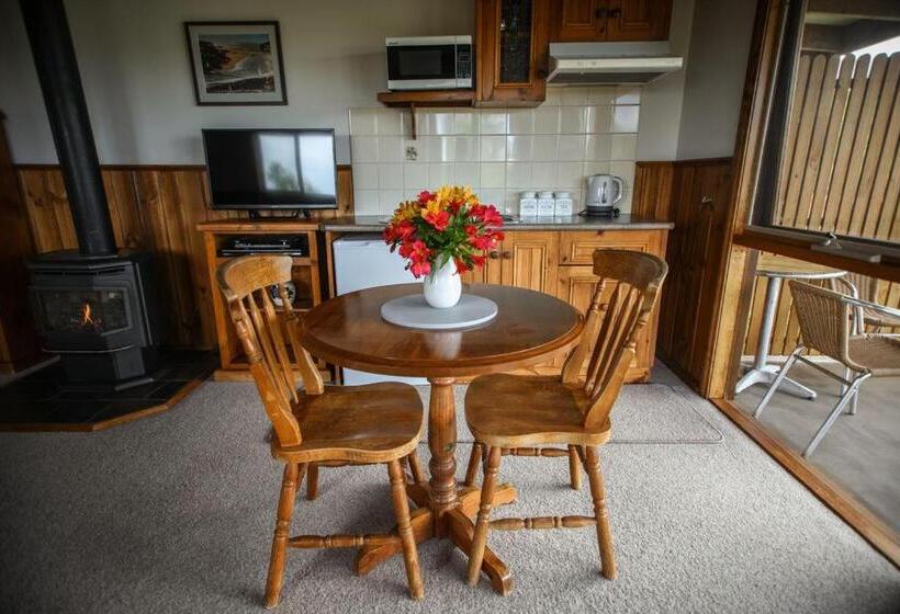 带按摩浴盆的套房, Daysy Hill Country Cottages