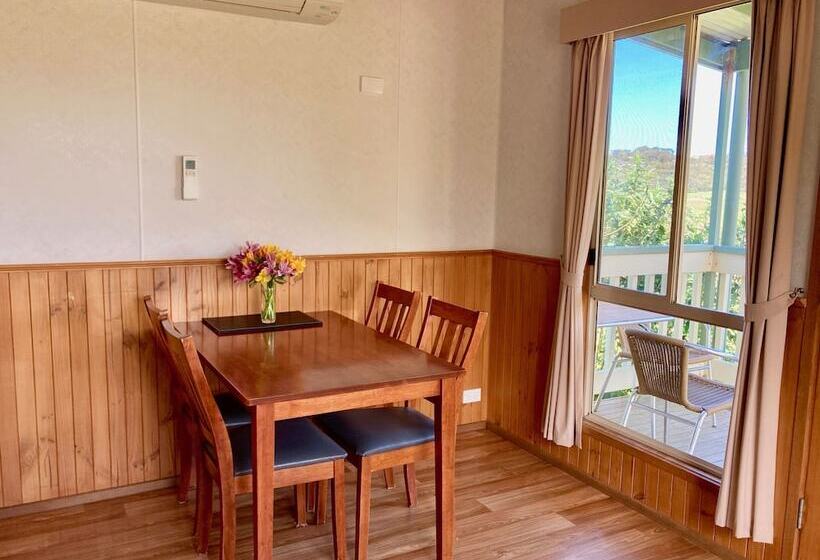 小室, Daysy Hill Country Cottages