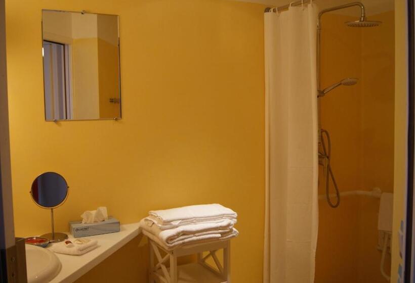 Номер Стандарт Адаптированный для Инвалидов, Appart Hôtel La Roche-Posay