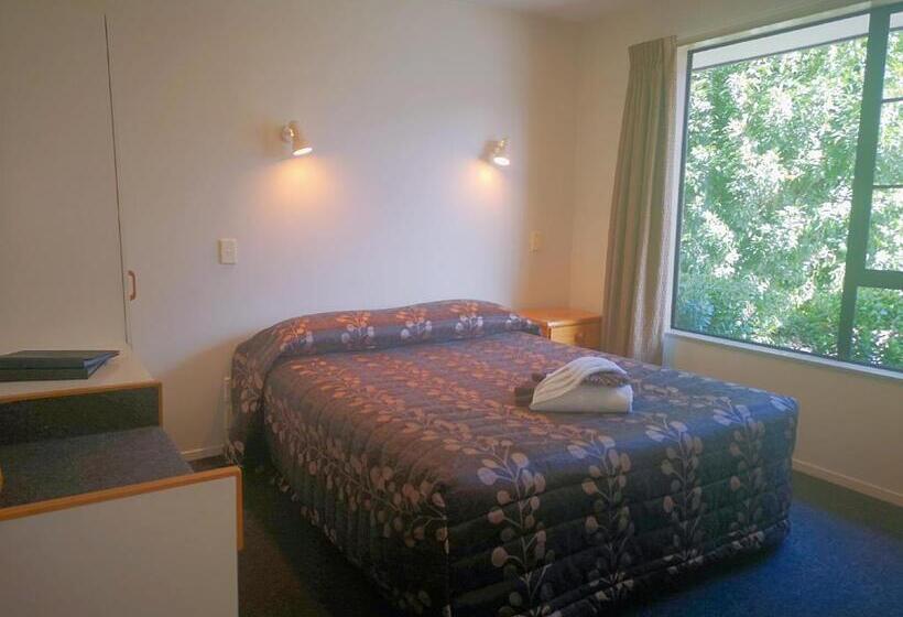Apartamento 2 Dormitórios, Aston Court Motel