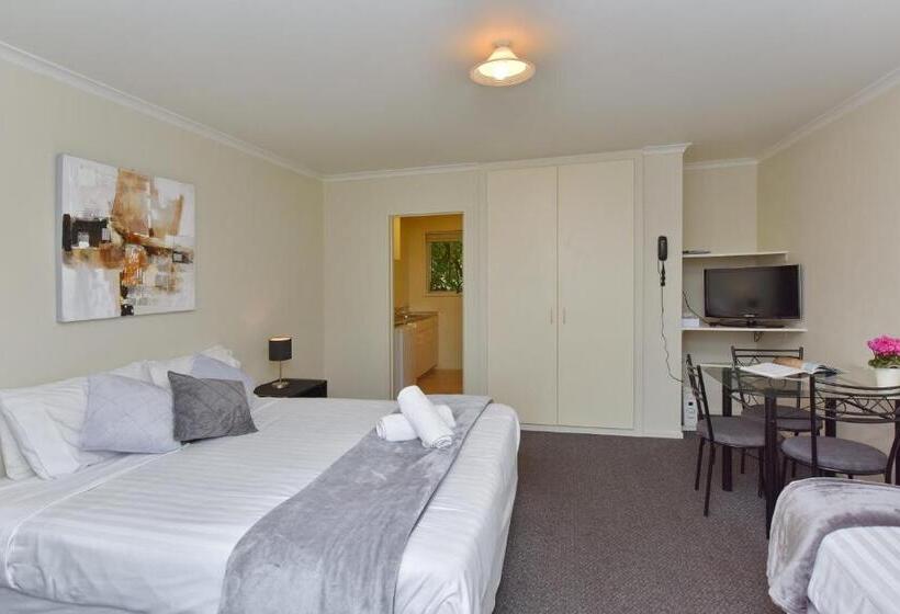 Студия Стандарт, Northcote Motor Lodge