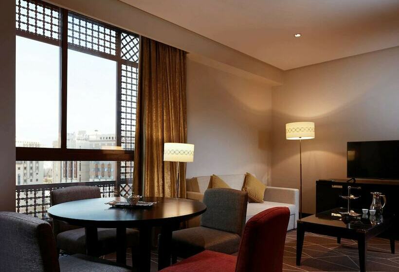 Люкс Повышенной Комфортности, Pullman Zamzam Madina