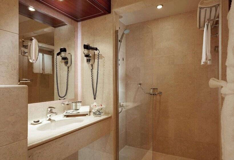 Люкс Повышенной Комфортности, Pullman Zamzam Madina