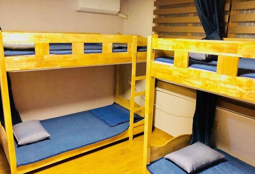 공동 객실, High Street Guest House Hongdae   Hostel
