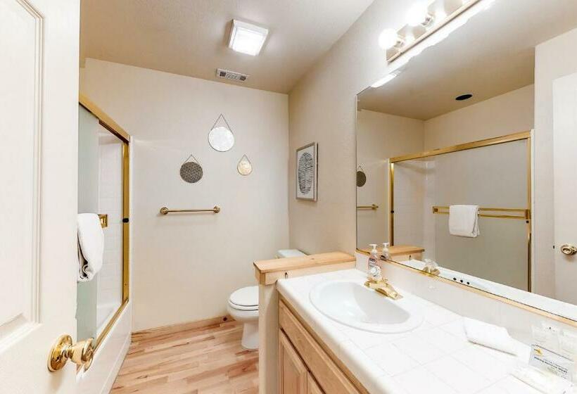 带2个卧室的公寓, Trout Creek Condo