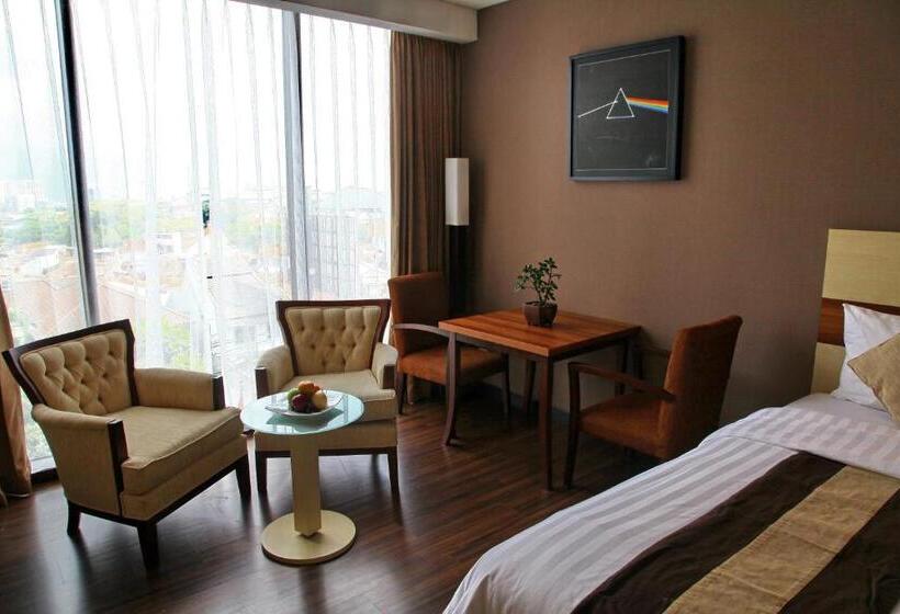 Номер Executive, California  Bandung