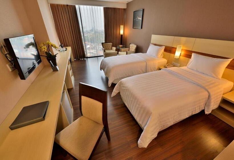 Номер Deluxe, California  Bandung