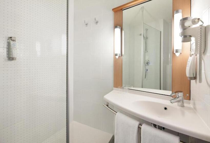 Quarto Estandar, Ibis Milano Fiera