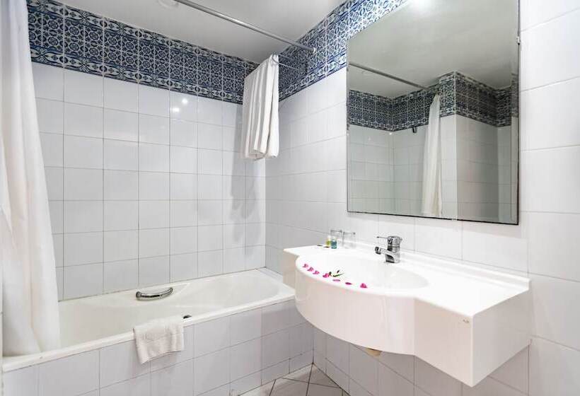 Номер Стандарт Трехместный, Venice Beach  Families And Couples Only
