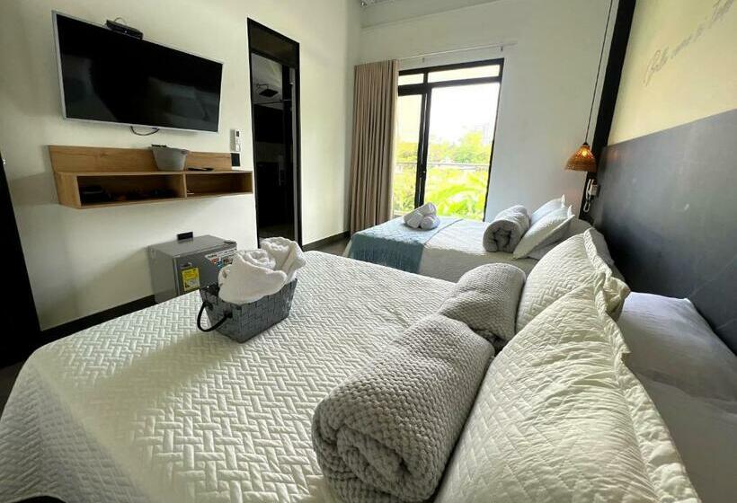 Четырехместный Номер Deluxe, Capri Doradal