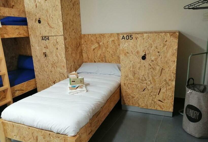 Кровать в Общей Комнате, Lumen Albergue