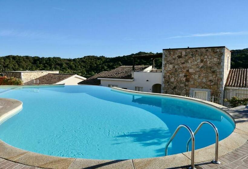 Апартаменты 1 Спальня, Residence Con Piscina A 4 Km Da Baja Sardinia