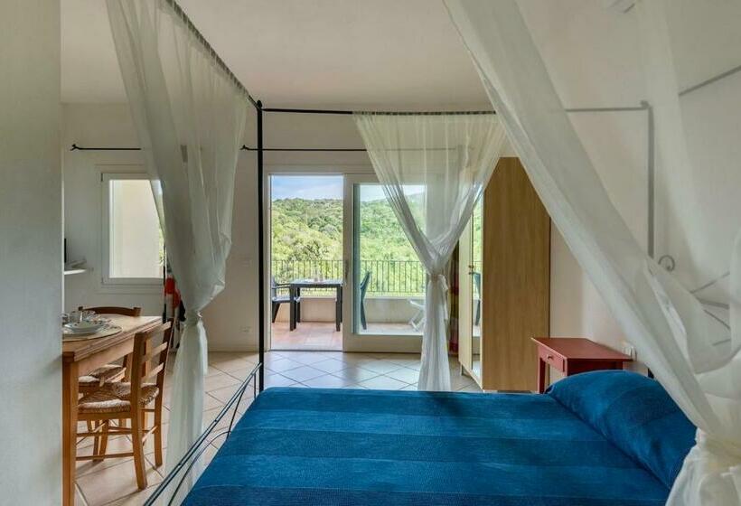 Студия Стандарт, Residence Con Piscina A 4 Km Da Baja Sardinia