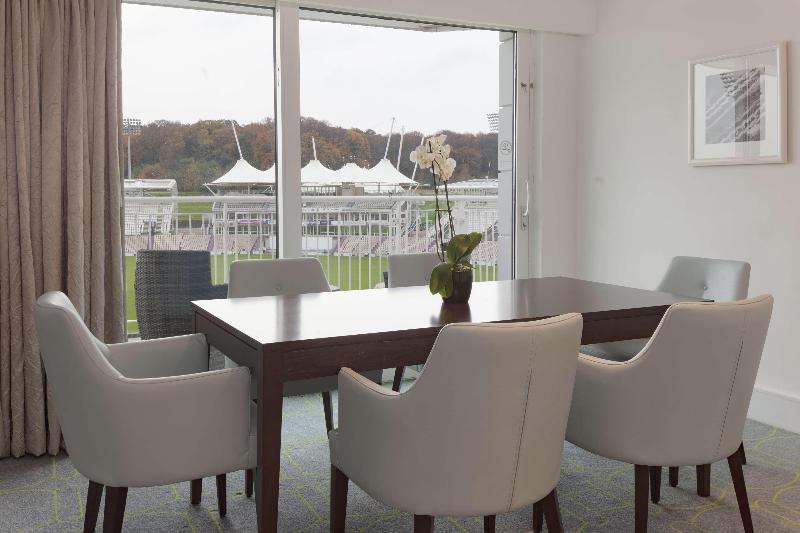 Люкс, Hilton Southampton   Utilita Bowl