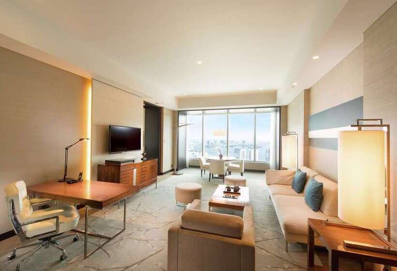 Люкс Кровать Кинг, Hilton Southampton   Utilita Bowl