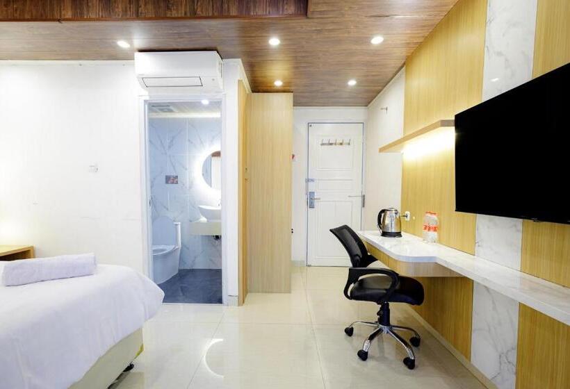 اتاق لوکس, Urbanview Hotel Kota Tua Jakarta