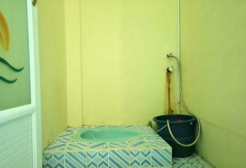 Номер Superior Одноместный, Spot On 91791 Homestay Surya Syariah