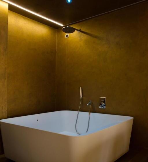 سوییت جونیور, Alessi Hotel Trattoria