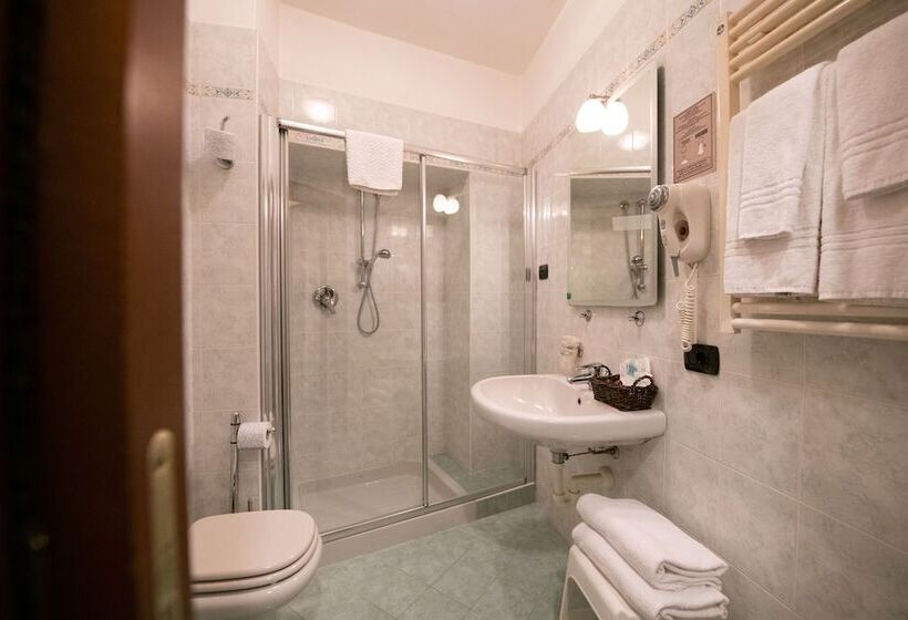 اتاق استاندارد, Alessi Hotel Trattoria