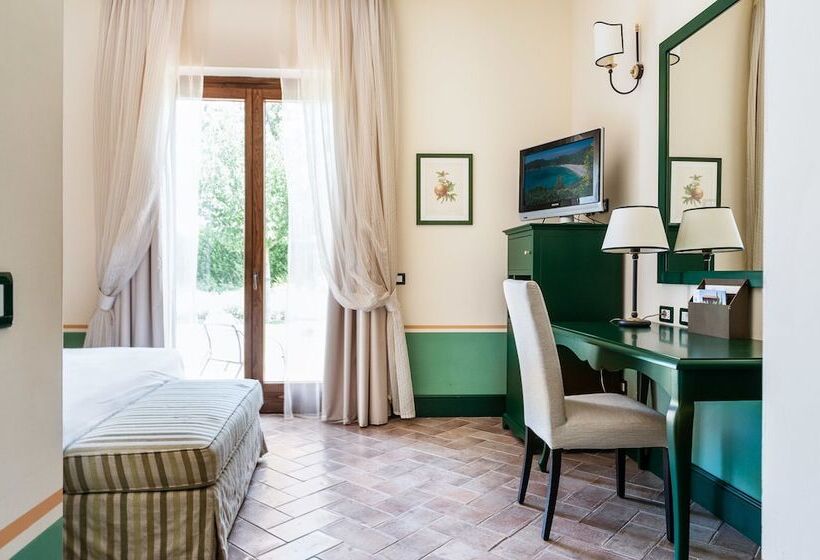 سوییت جونیور, Alla Corte Delle Terme Resort