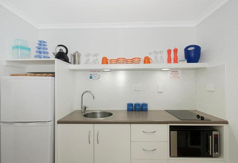 Студио Стандарт с Балконом, By The Sea Port Douglas